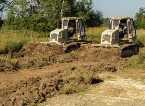 1033rd Engineer Company conduct an obstacle breaching exercise